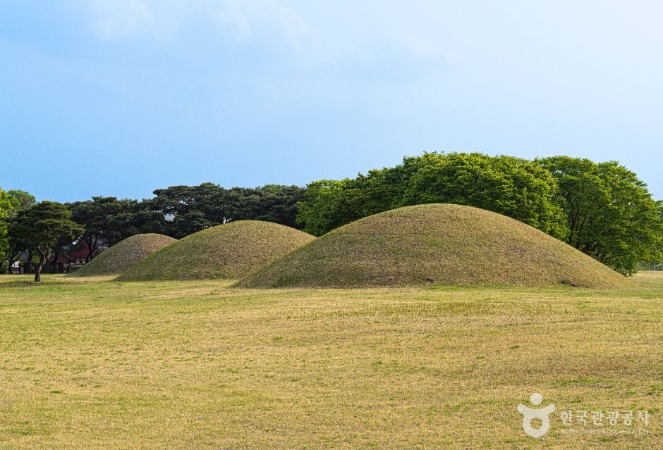 경주 대릉원 일원 여행 추천 - 메고지고 경주 대릉원 일원 여행 추천 - 메고지고