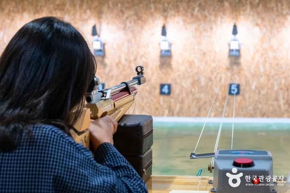 골든타켓 슈팅센터 여행 추천 - 메고지고 골든타켓 슈팅센터 여행 추천 - 메고지고