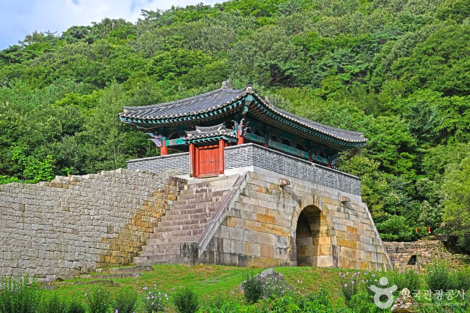 제천 덕주산성 여행 추천 - 메고지고