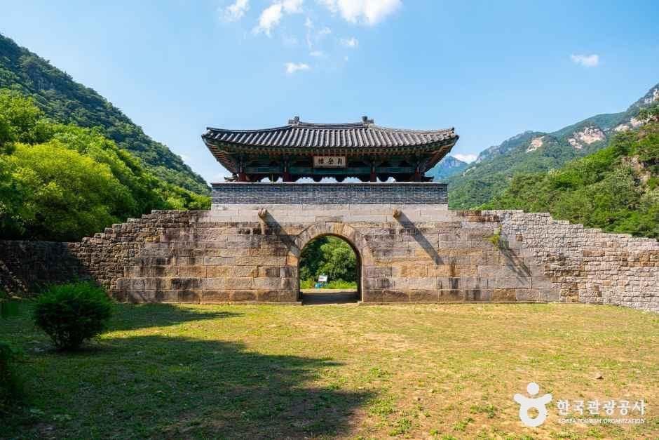 제천 덕주산성 여행 추천 - 메고지고