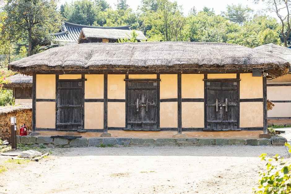 고성 왕곡마을 여행 추천 - 메고지고 고성 왕곡마을 여행 추천 - 메고지고