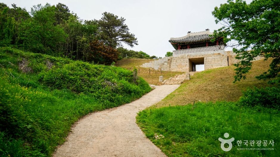 청주 상당산성 여행 추천 - 메고지고