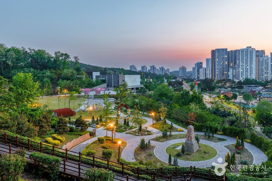 오산 죽미령 평화공원 여행 추천 - 메고지고 오산 죽미령 평화공원 여행 추천 - 메고지고