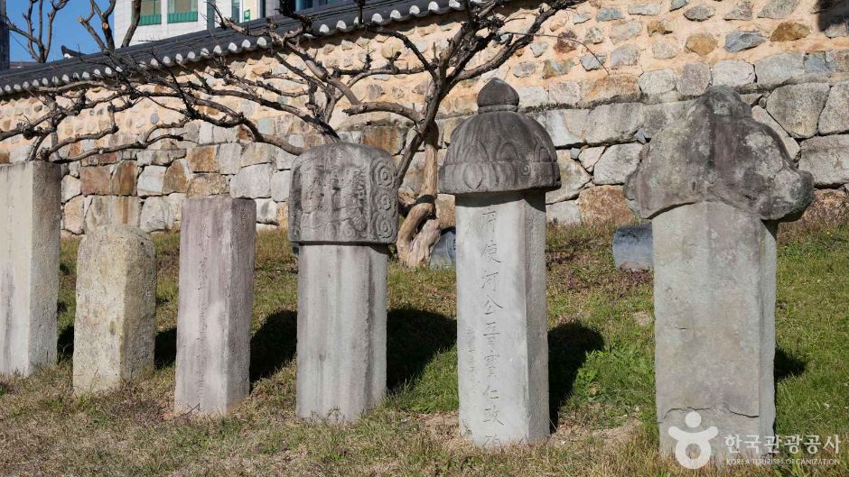 밀양관아 (밀양관아지) 여행 추천 - 메고지고