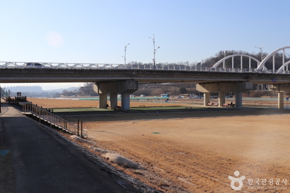 서천둔치(영주) 여행 추천 - 메고지고 서천둔치(영주) 여행 추천 - 메고지고
