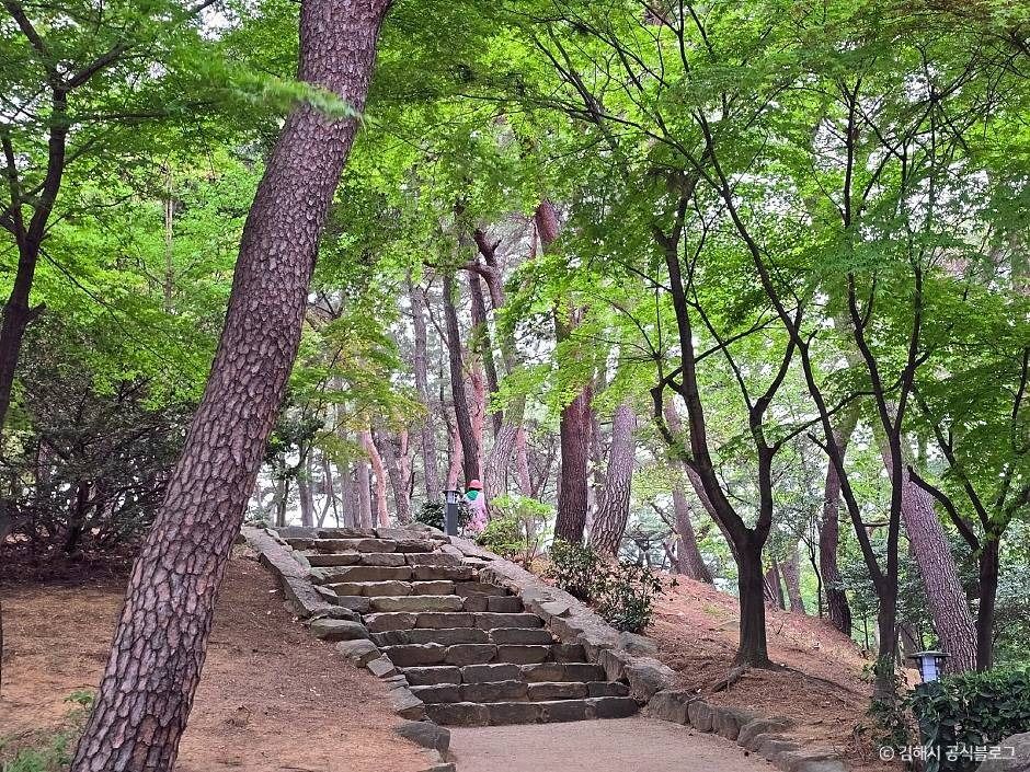 김해 구지봉 여행 추천 - 메고지고