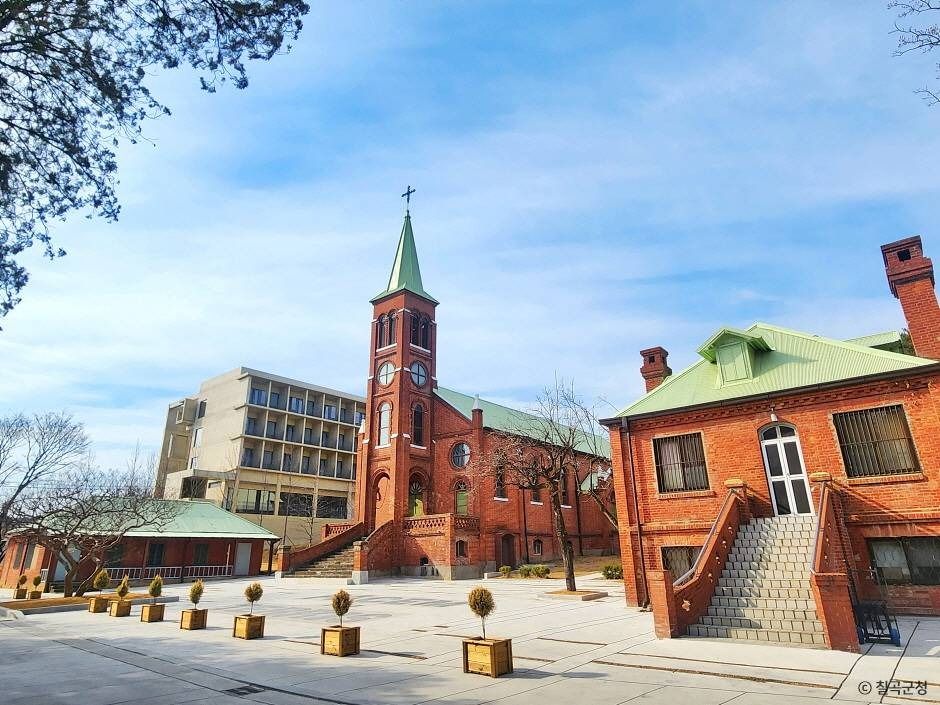성베네딕도회 왜관수도원 여행 추천 - 메고지고 성베네딕도회 왜관수도원 여행 추천 - 메고지고