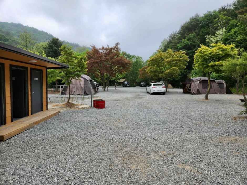돌집야영장 여행 추천 - 메고지고 돌집야영장 여행 추천 - 메고지고