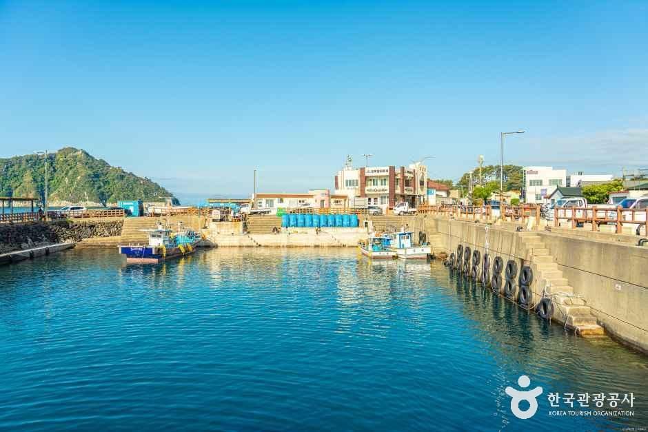 보목마을 여행 추천 - 메고지고 보목마을 여행 추천 - 메고지고