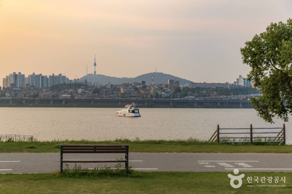 반포한강공원 여행 추천 - 메고지고 반포한강공원 여행 추천 - 메고지고