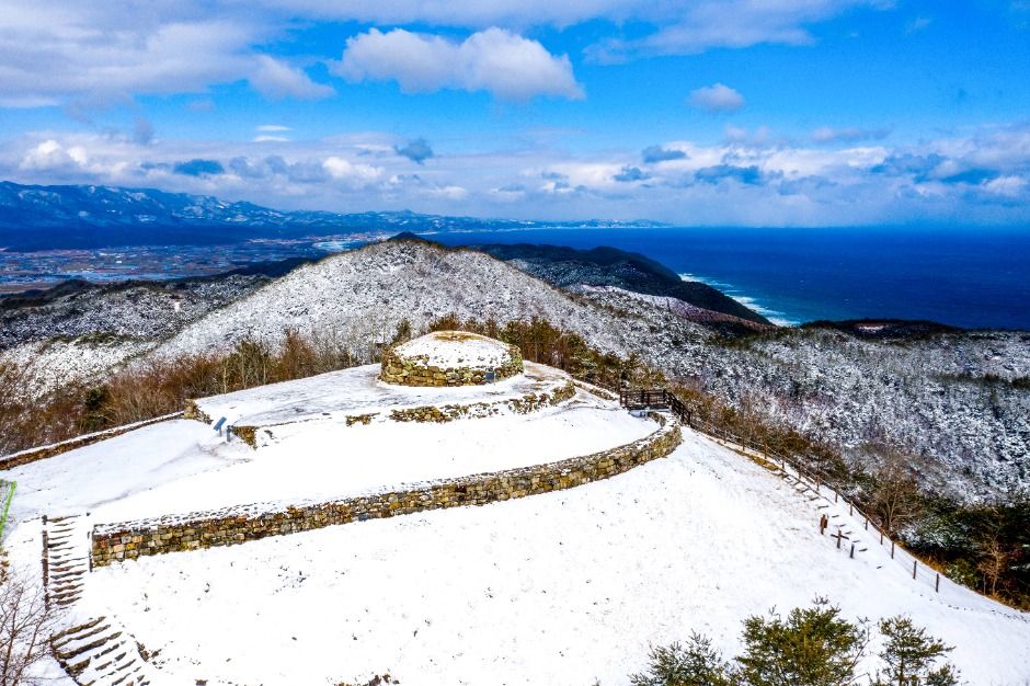영덕대소산봉수대 여행 추천 - 메고지고 영덕대소산봉수대 여행 추천 - 메고지고