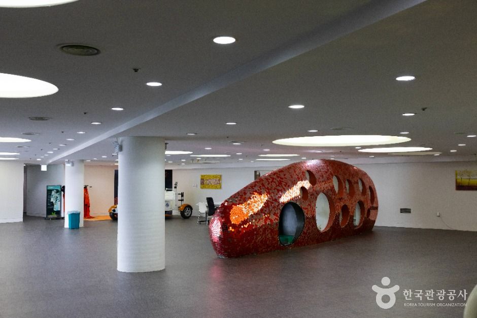 옥토끼우주센터 여행 추천 - 메고지고