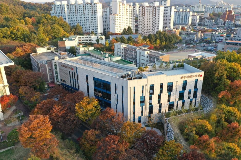전주시립도서관꽃심 여행 추천 - 메고지고 전주시립도서관꽃심 여행 추천 - 메고지고