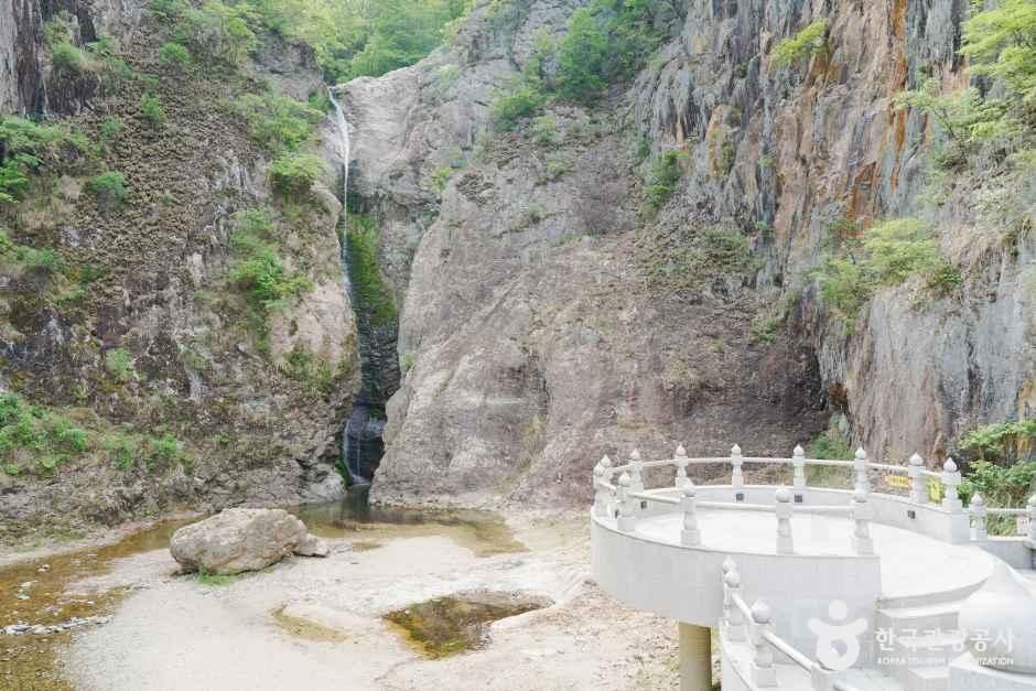 옥계폭포 여행 추천 - 메고지고 옥계폭포 여행 추천 - 메고지고
