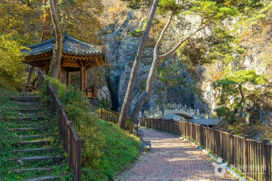 옥계폭포 여행 추천 - 메고지고 옥계폭포 여행 추천 - 메고지고