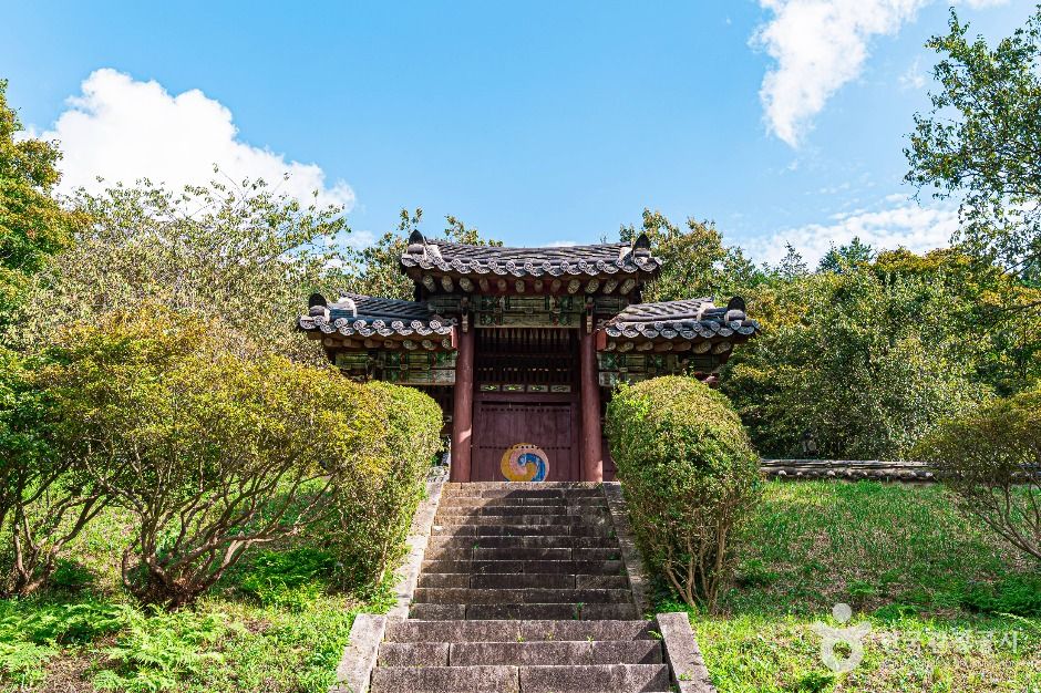 충경사(전주) 여행 추천 - 메고지고