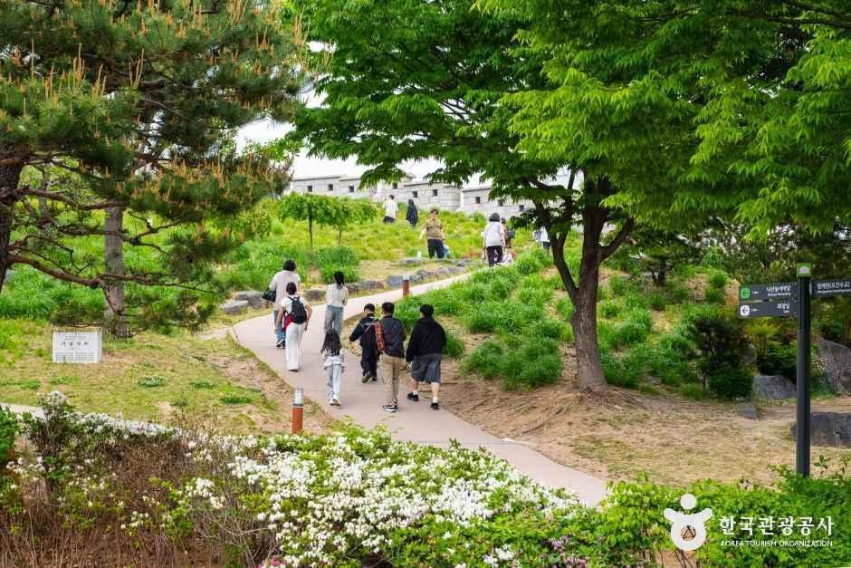 [종로둘레길 3코스] 낙산 코스 여행 추천 - 메고지고
