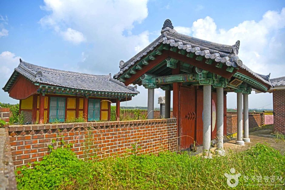 율산서원(김제) 여행 추천 - 메고지고 율산서원(김제) 여행 추천 - 메고지고
