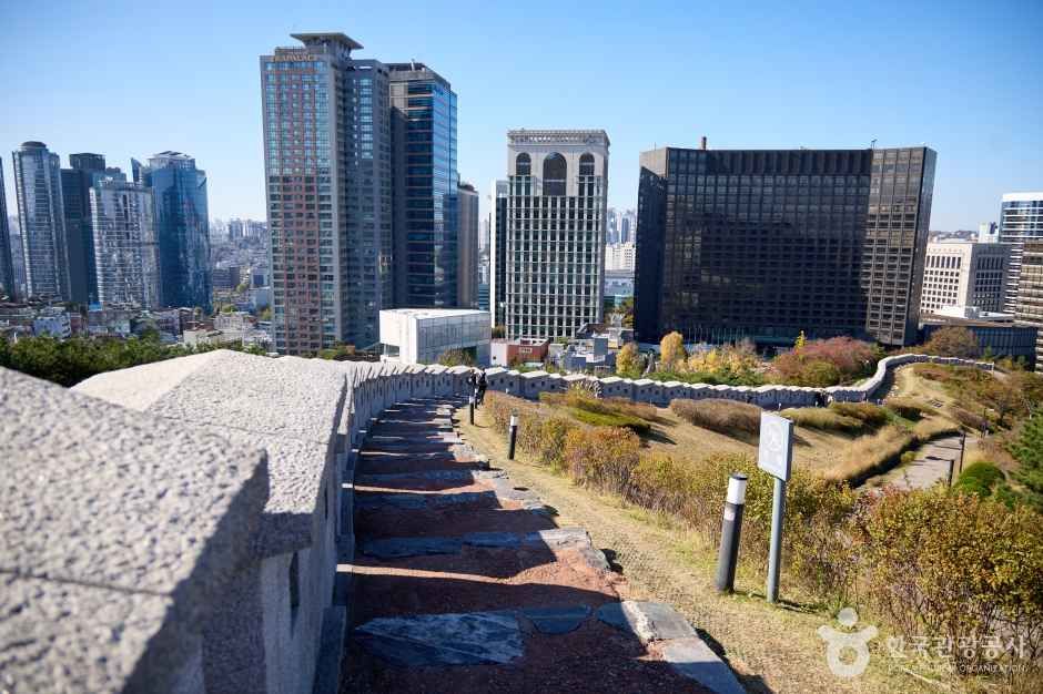 서울 한양도성 순성길 여행 추천 - 메고지고 서울 한양도성 순성길 여행 추천 - 메고지고