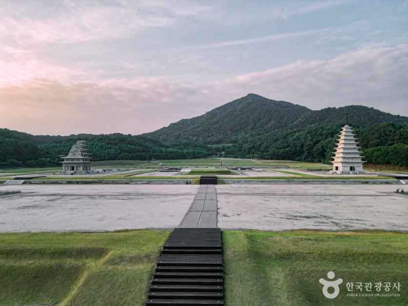 익산 미륵사지 [유네스코 세계유산] 여행 추천 - 메고지고