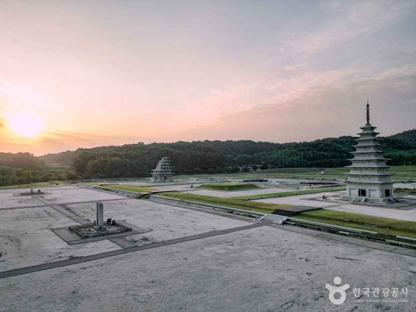 익산 미륵사지 [유네스코 세계유산] 여행 추천 - 메고지고