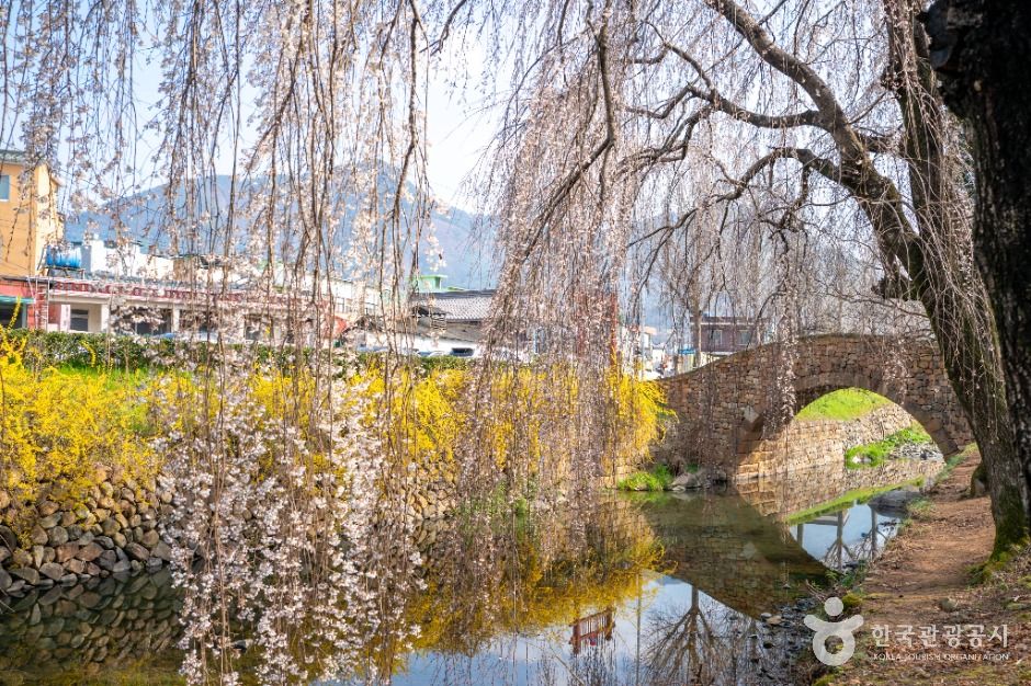 창녕 영산 만년교 여행 추천 - 메고지고 창녕 영산 만년교 여행 추천 - 메고지고