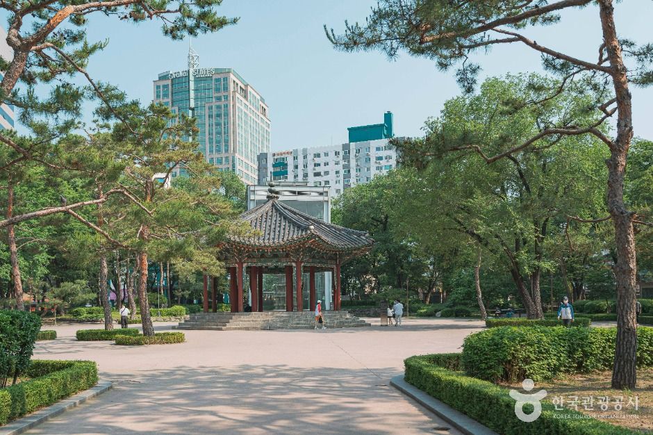 탑골공원 여행 추천 - 메고지고 탑골공원 여행 추천 - 메고지고