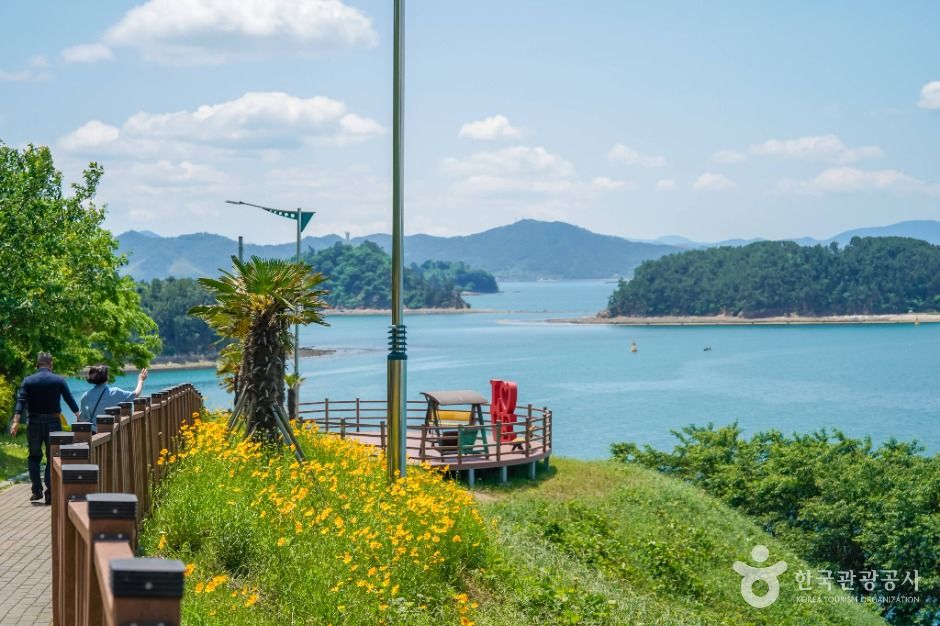진해해양공원 여행 추천 - 메고지고 진해해양공원 여행 추천 - 메고지고
