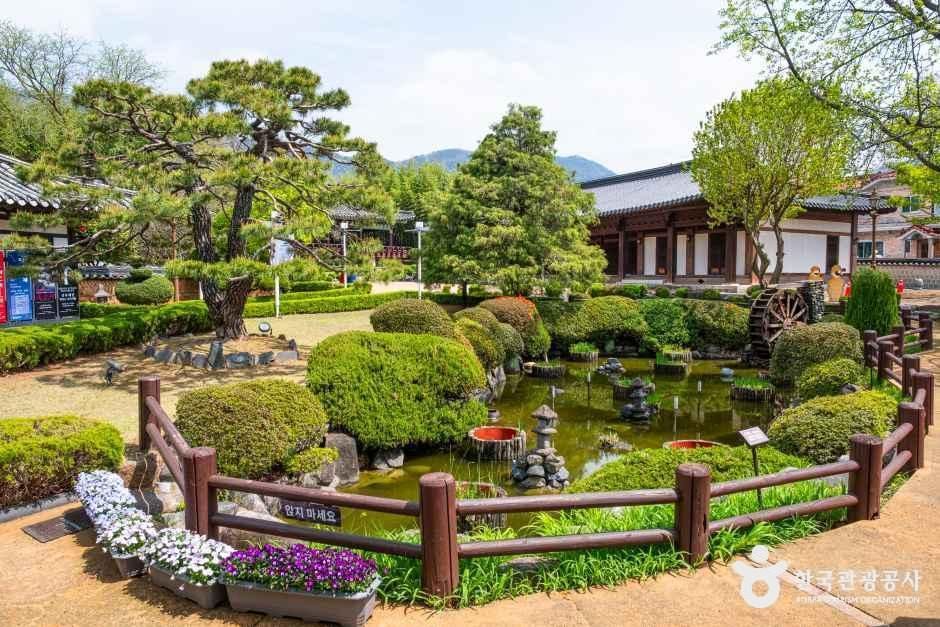 창원의 집 여행 추천 - 메고지고 창원의 집 여행 추천 - 메고지고