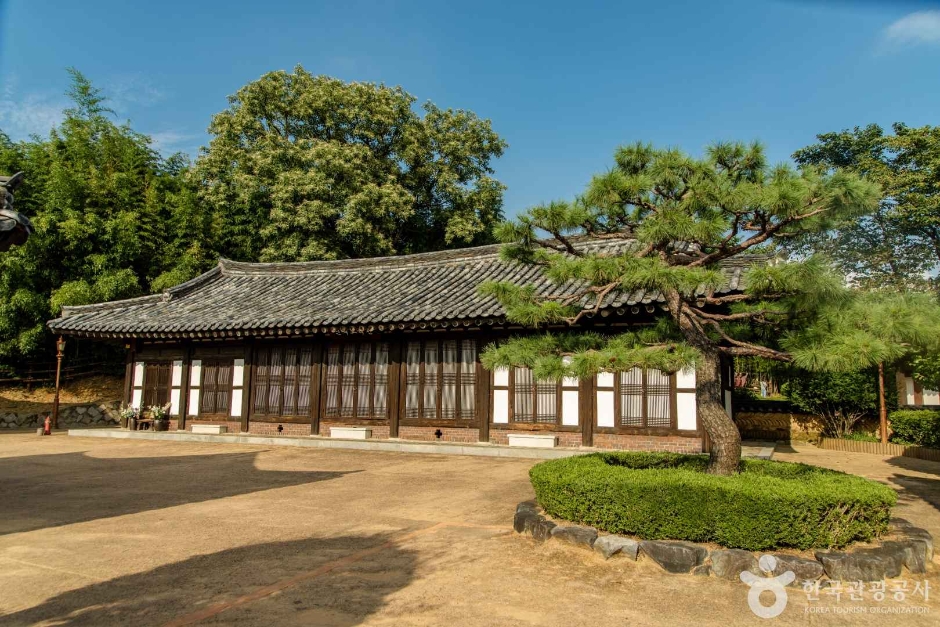 창원의 집 여행 추천 - 메고지고 창원의 집 여행 추천 - 메고지고