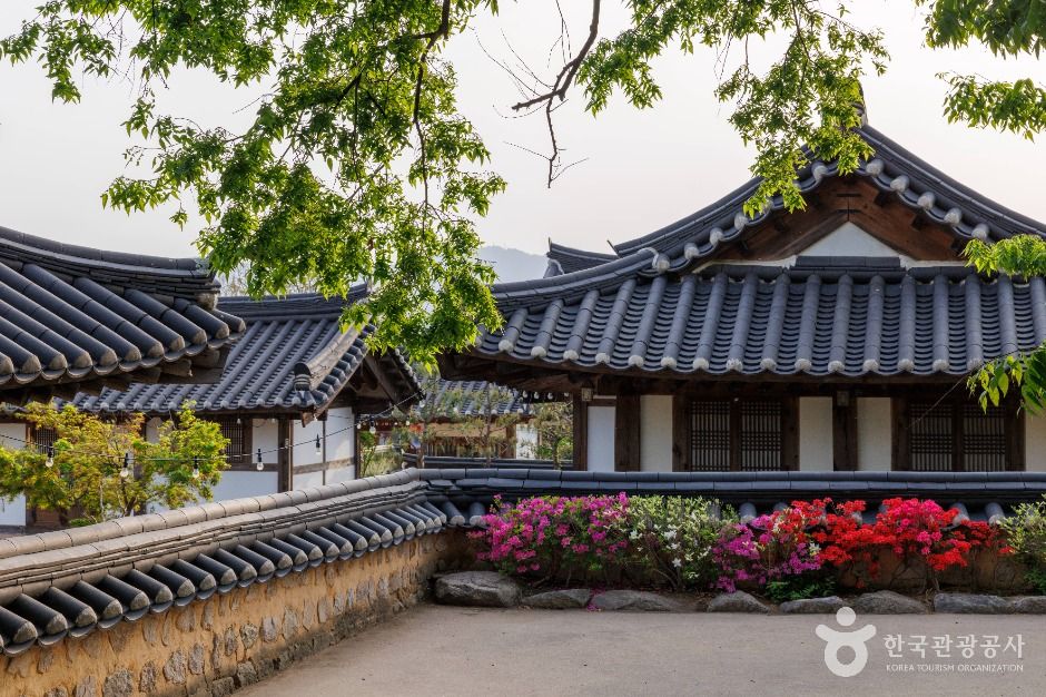 경주 교촌마을 여행 추천 - 메고지고 경주 교촌마을 여행 추천 - 메고지고
