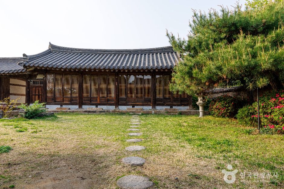 경주 교촌마을 여행 추천 - 메고지고 경주 교촌마을 여행 추천 - 메고지고
