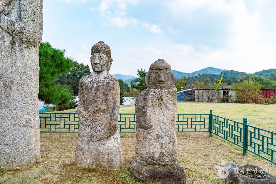 증평 남하리 석조보살입상 여행 추천 - 메고지고