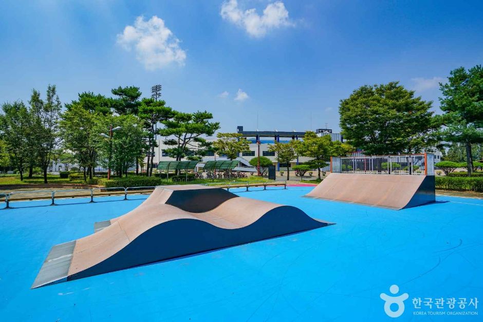 함주공원 여행 추천 - 메고지고 함주공원 여행 추천 - 메고지고