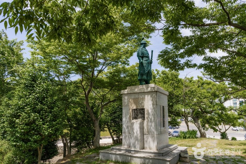 대방진굴항 여행 추천 - 메고지고