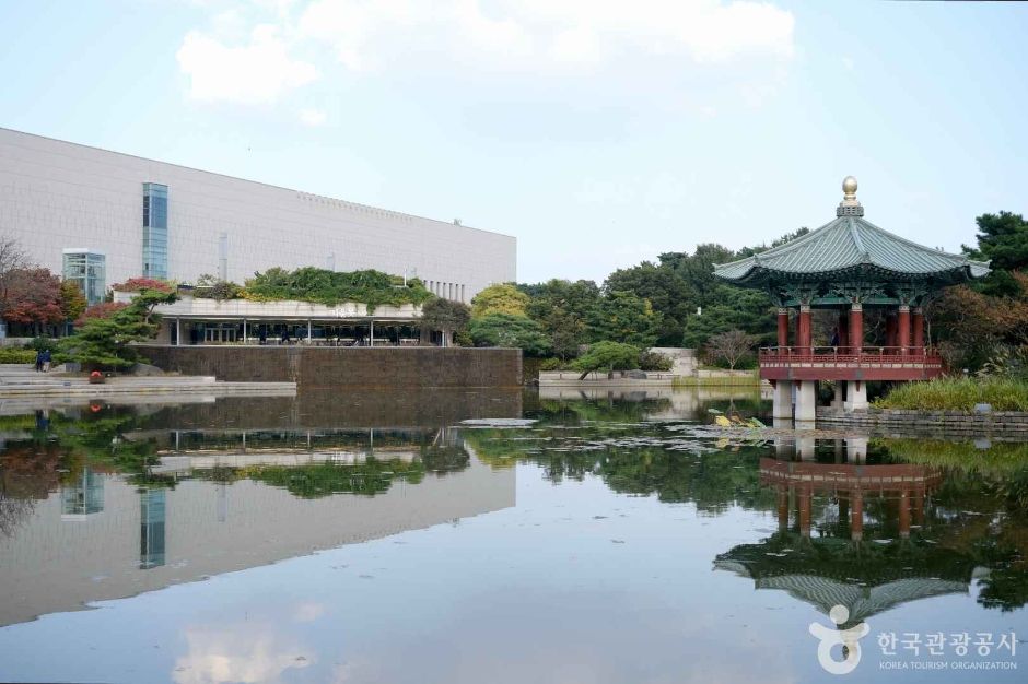 국립중앙박물관 여행 추천 - 메고지고 국립중앙박물관 여행 추천 - 메고지고
