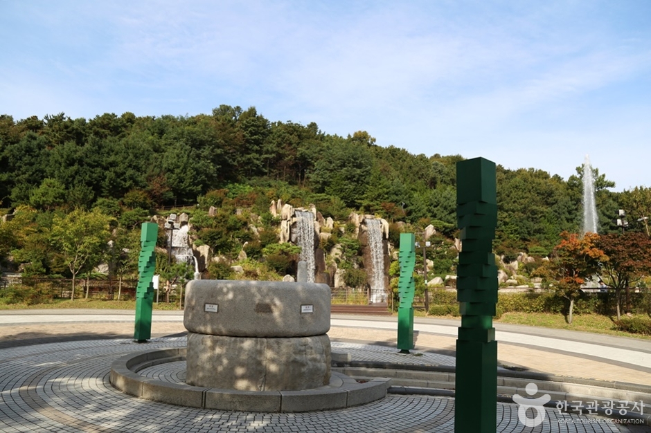 노적봉공원 여행 추천 - 메고지고 노적봉공원 여행 추천 - 메고지고