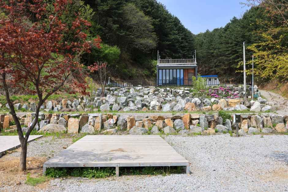 윤오토캠핑장 여행 추천 - 메고지고 윤오토캠핑장 여행 추천 - 메고지고