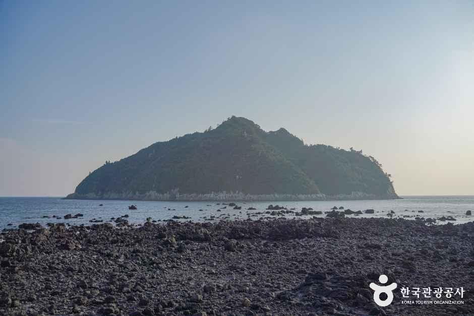 문섬·섶섬·범섬·새섬 여행 추천 - 메고지고 문섬·섶섬·범섬·새섬 여행 추천 - 메고지고