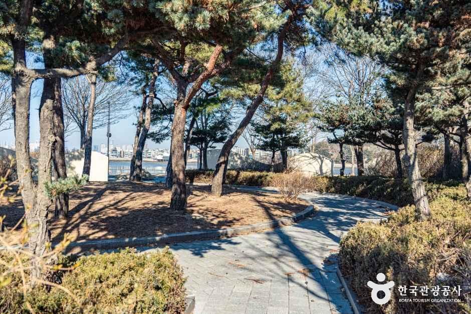 오이도기념공원 여행 추천 - 메고지고
