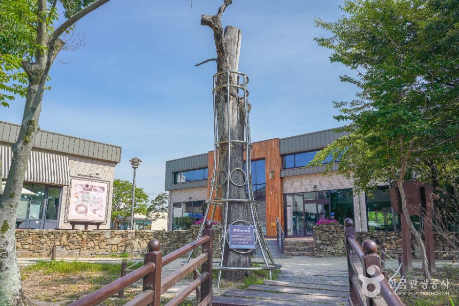 강주연못 여행 추천 - 메고지고 강주연못 여행 추천 - 메고지고