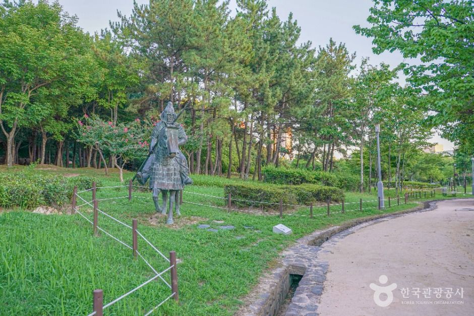 봉황대공원 여행 추천 - 메고지고 봉황대공원 여행 추천 - 메고지고