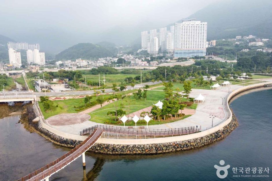 지세포항수변공원 여행 추천 - 메고지고