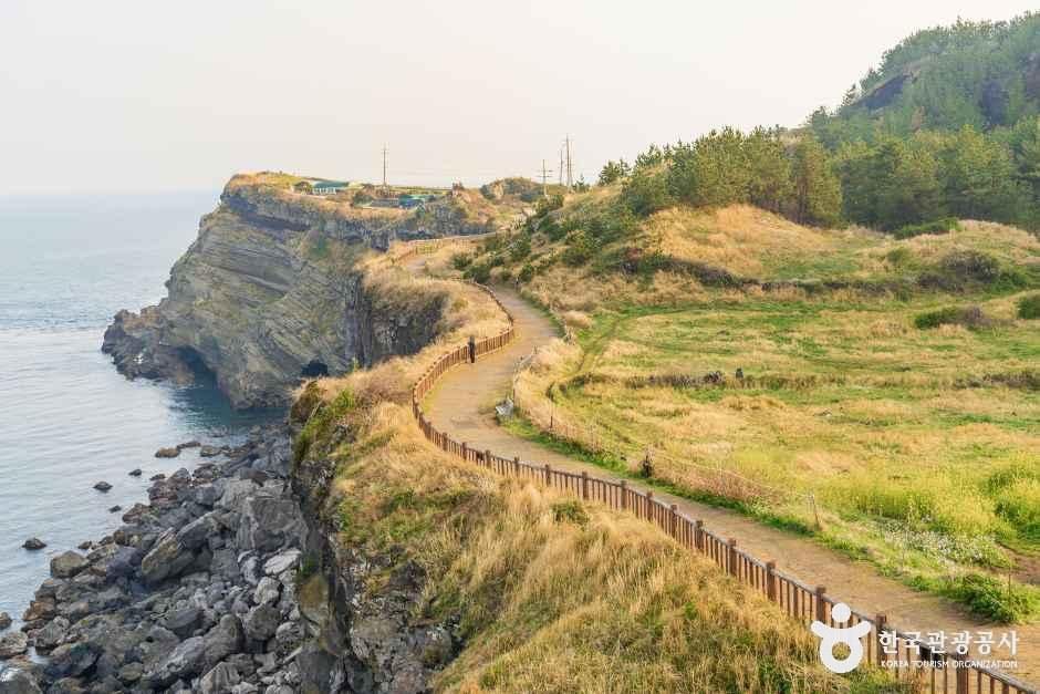 송악산둘레길 여행 추천 - 메고지고