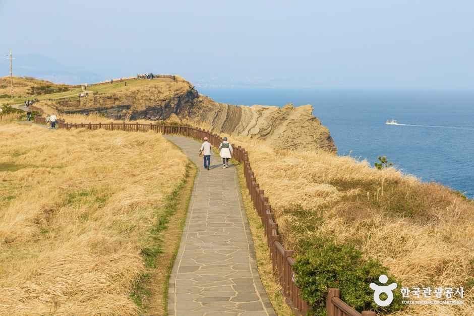 송악산둘레길 여행 추천 - 메고지고