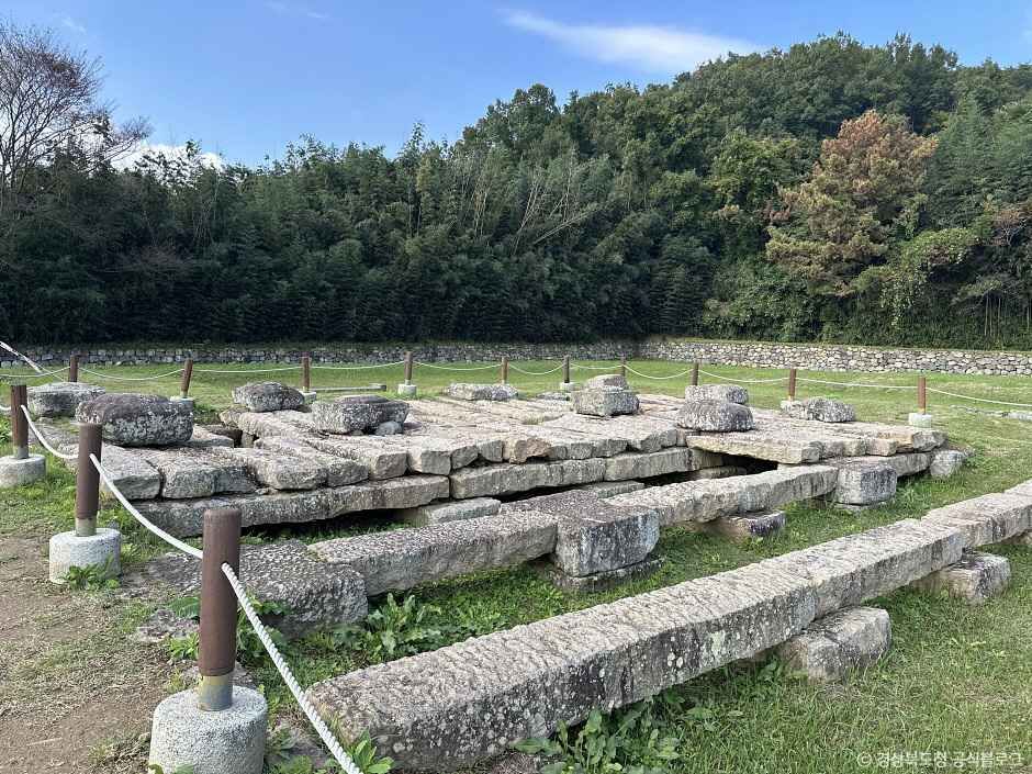 경주 감은사지 여행 추천 - 메고지고 경주 감은사지 여행 추천 - 메고지고