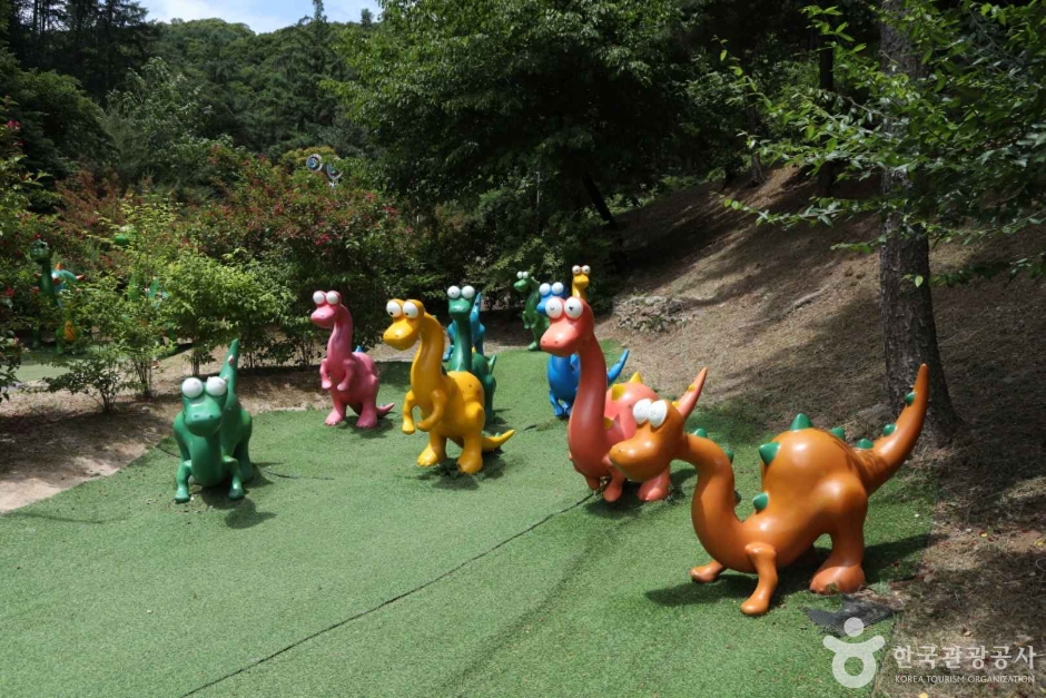 덕평공룡수목원 여행 추천 - 메고지고