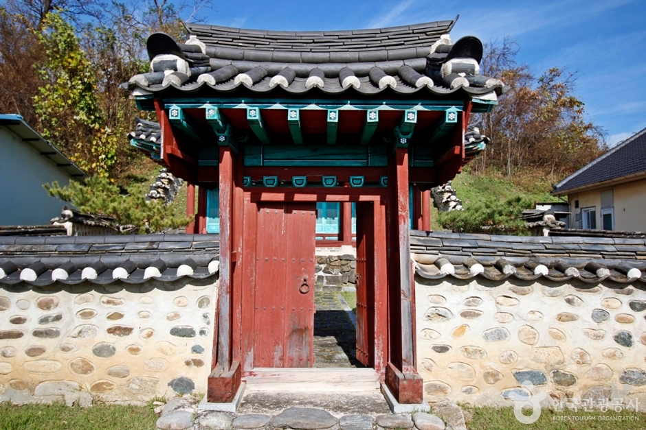 충주 박팽년 사당 여행 추천 - 메고지고