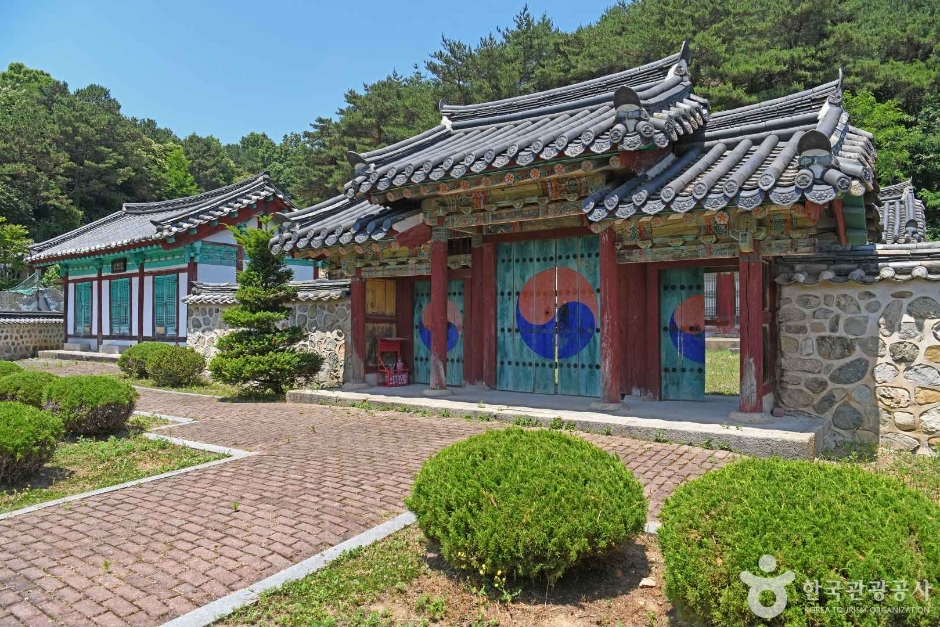 충렬사(금산) 여행 추천 - 메고지고 충렬사(금산) 여행 추천 - 메고지고