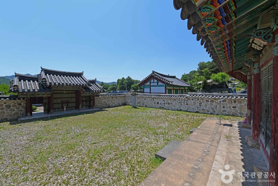 충렬사(금산) 여행 추천 - 메고지고 충렬사(금산) 여행 추천 - 메고지고